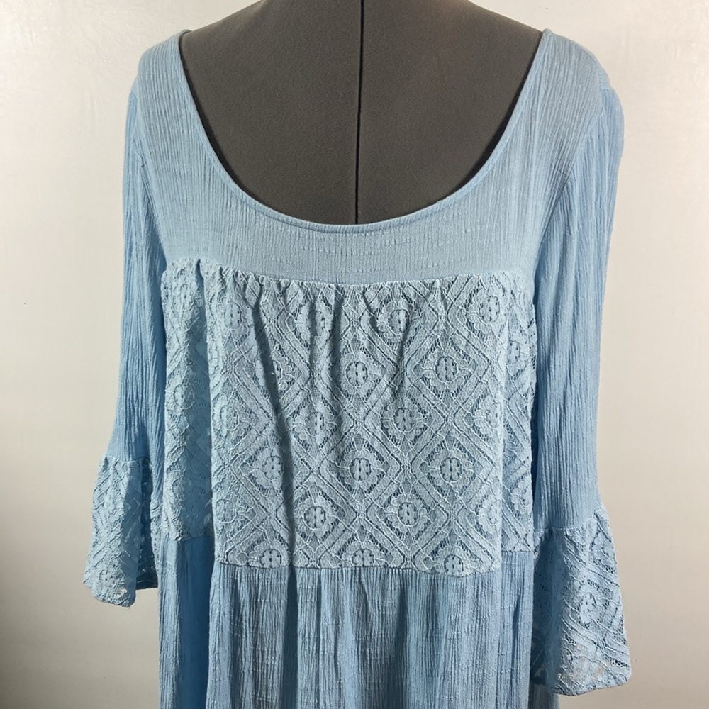 Entro Dress Women Size Large Blue Bell Sleeves Crocheted Tiers - Picture 2 of 11